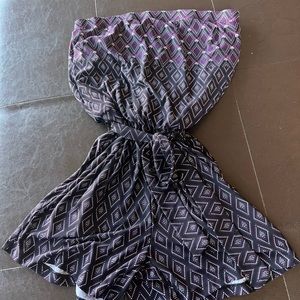 💓STRAPLESS WHITEHOUSE BLACK MARKET ROMPER